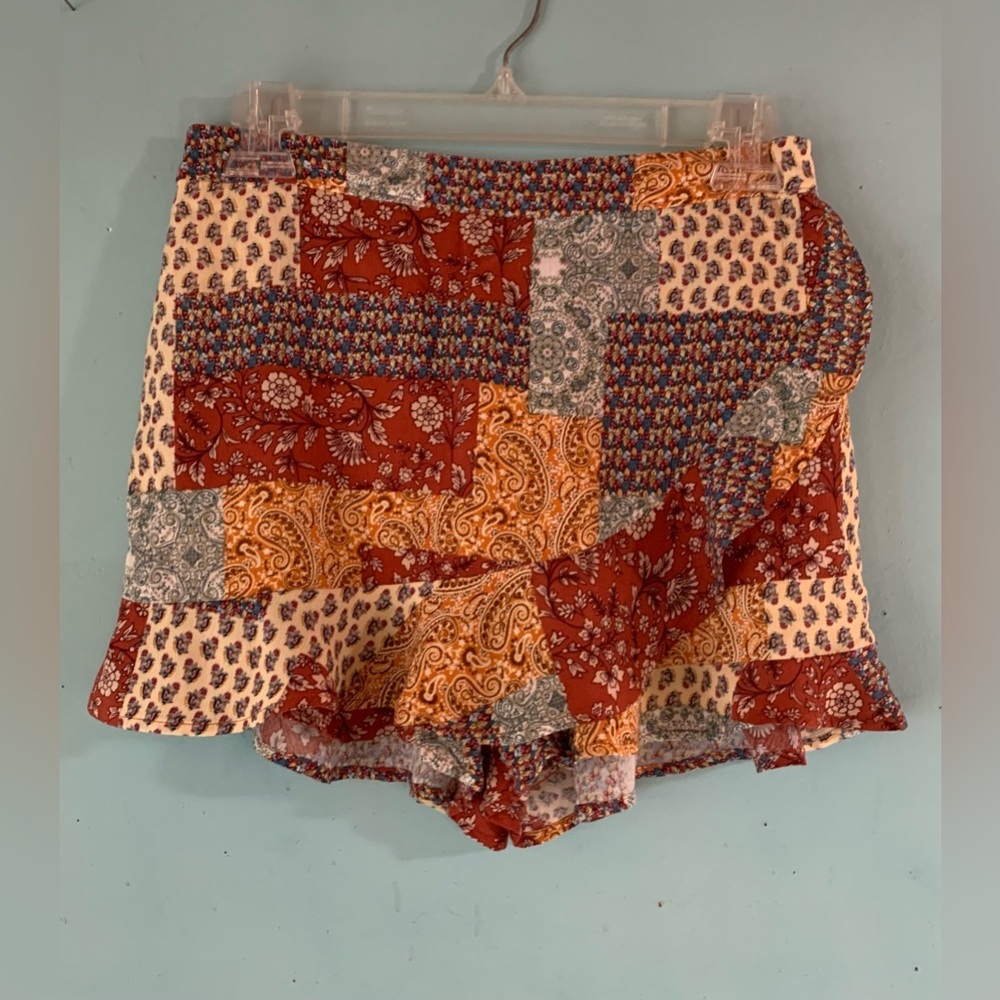 Altar’d State calico skort size S